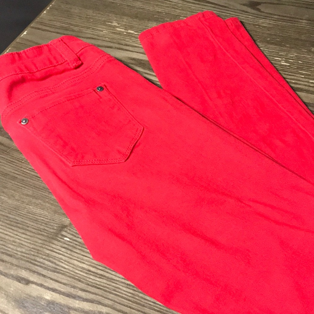 Pants red